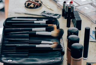 Makeup 90s