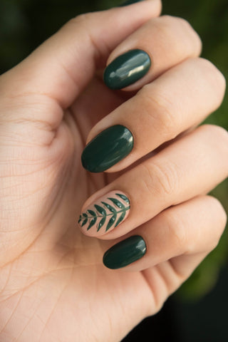 The 5 Best Christmas Nail Art Ideas